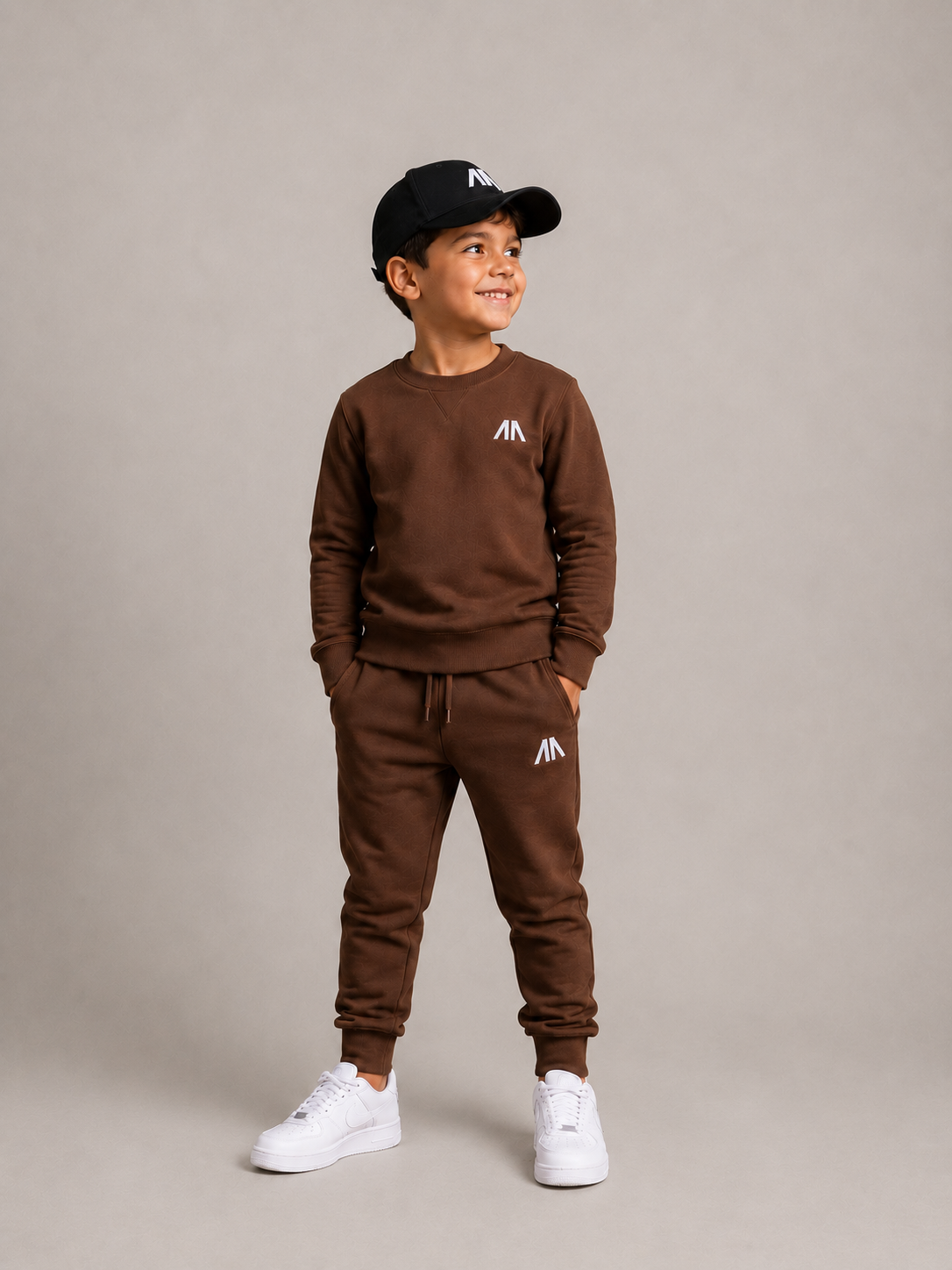 Vader + Zoon Tracksuit – Bruin